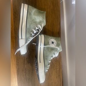 Chuck Taylor light pistachio high top